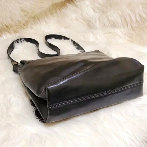 Vintage Nine West Women's Black Leather Cross-Body Bag - Picture 5 of 11